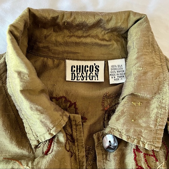 🪴Vintage Y2K Silk Green Embroidered Top🪴 - Picture 10 of 10